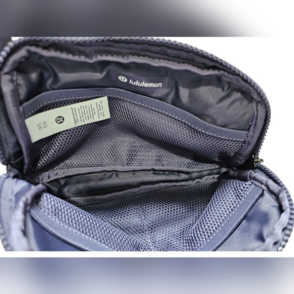 Lululemon Everwhere Belt Bag, Color NFAL (PURPLE) NEW WITH TAGS! 1L - Picture 6 of 9